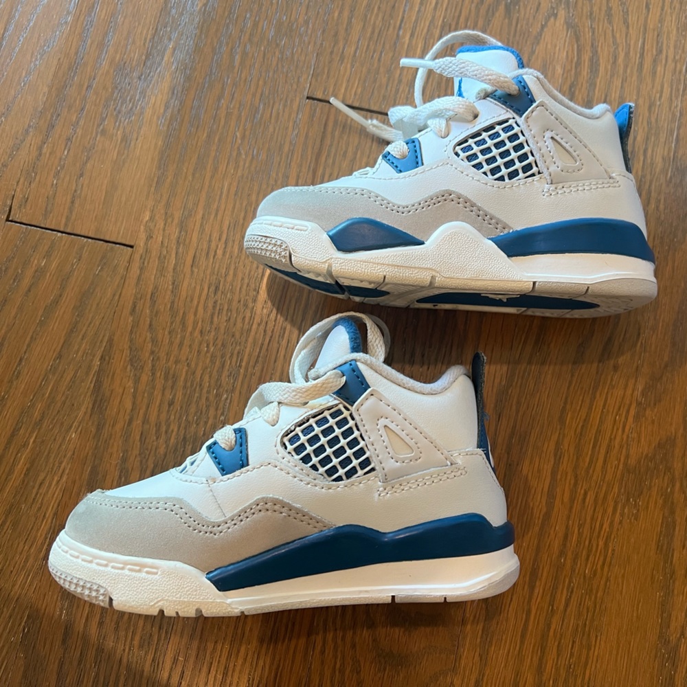 Air Jordan 4 Retro with Box